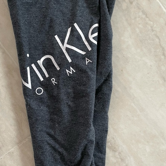 Calvin Klein performance leggings - Picture 2 of 2